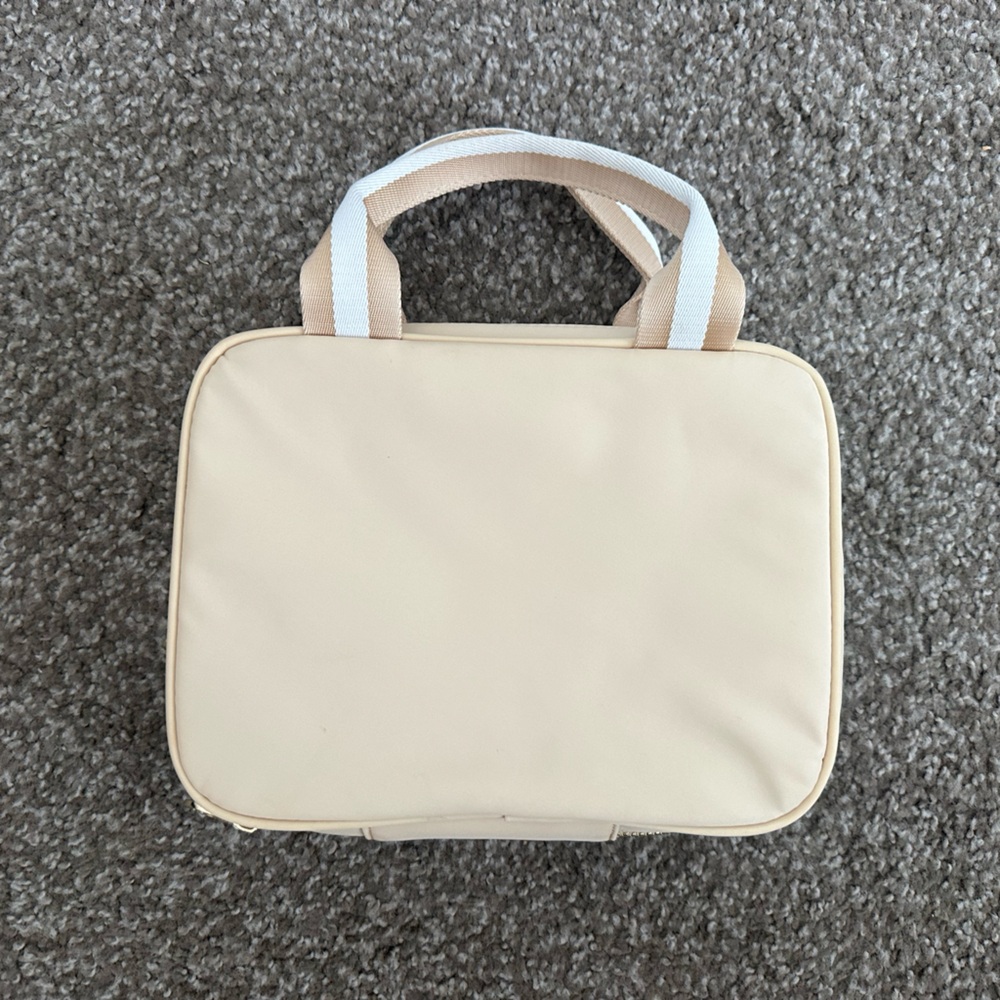 Stoney Clover Lunch Tote in Sand-very good condition!!!
